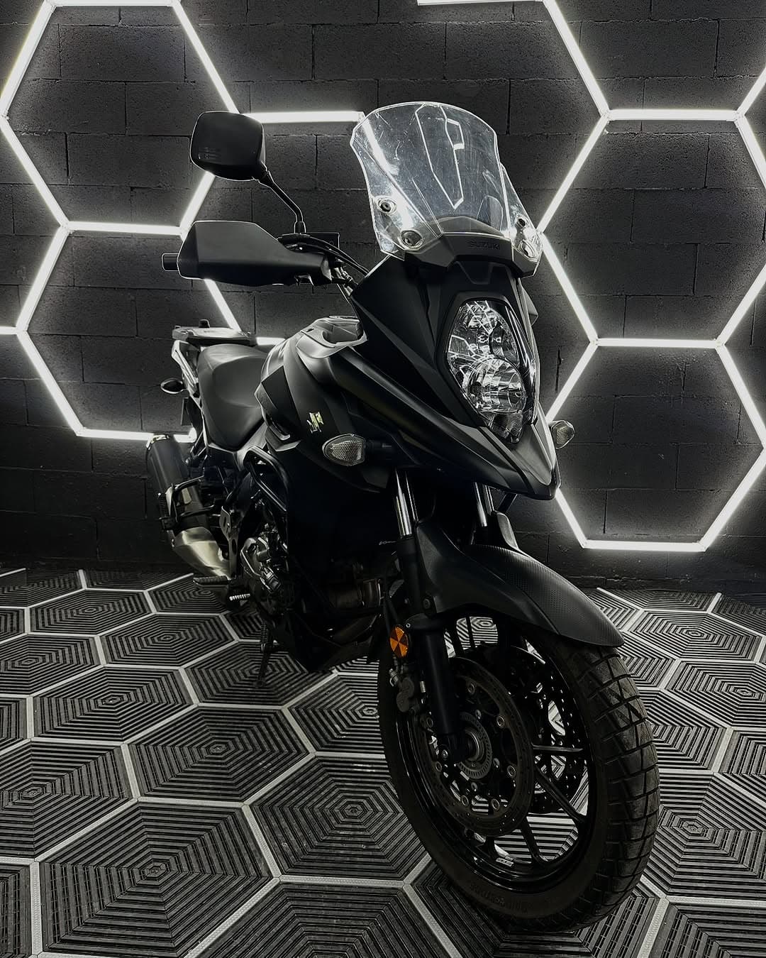 Transformation complète pour cette Suzuki V-Strom 